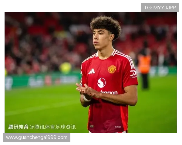 曼联青训三冠王惠特利续约至 2028 年：欧青赛救赎之战，誓为红魔而战